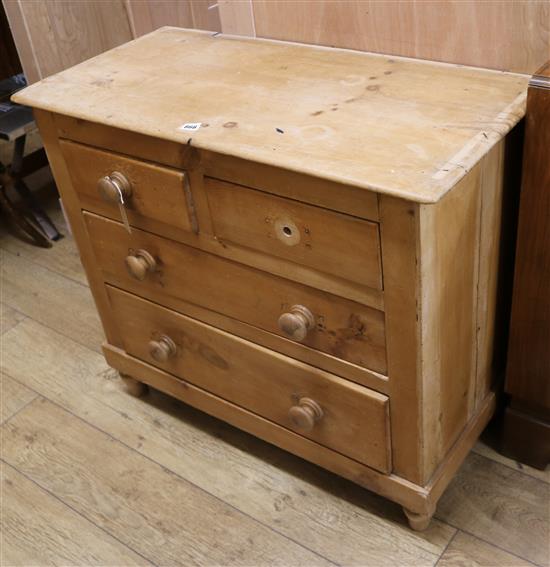 A Victorian pine chest of drawers W.91cm